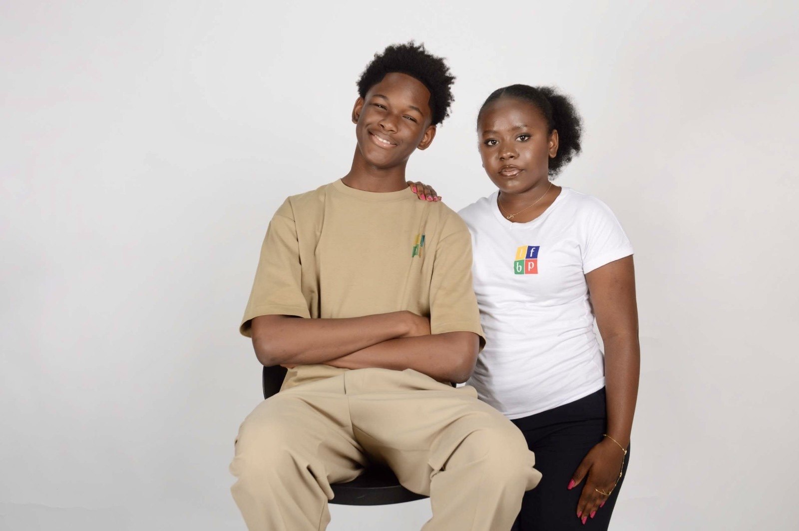 Anissa et Rayane posent ensemble pour leur campagne CVL